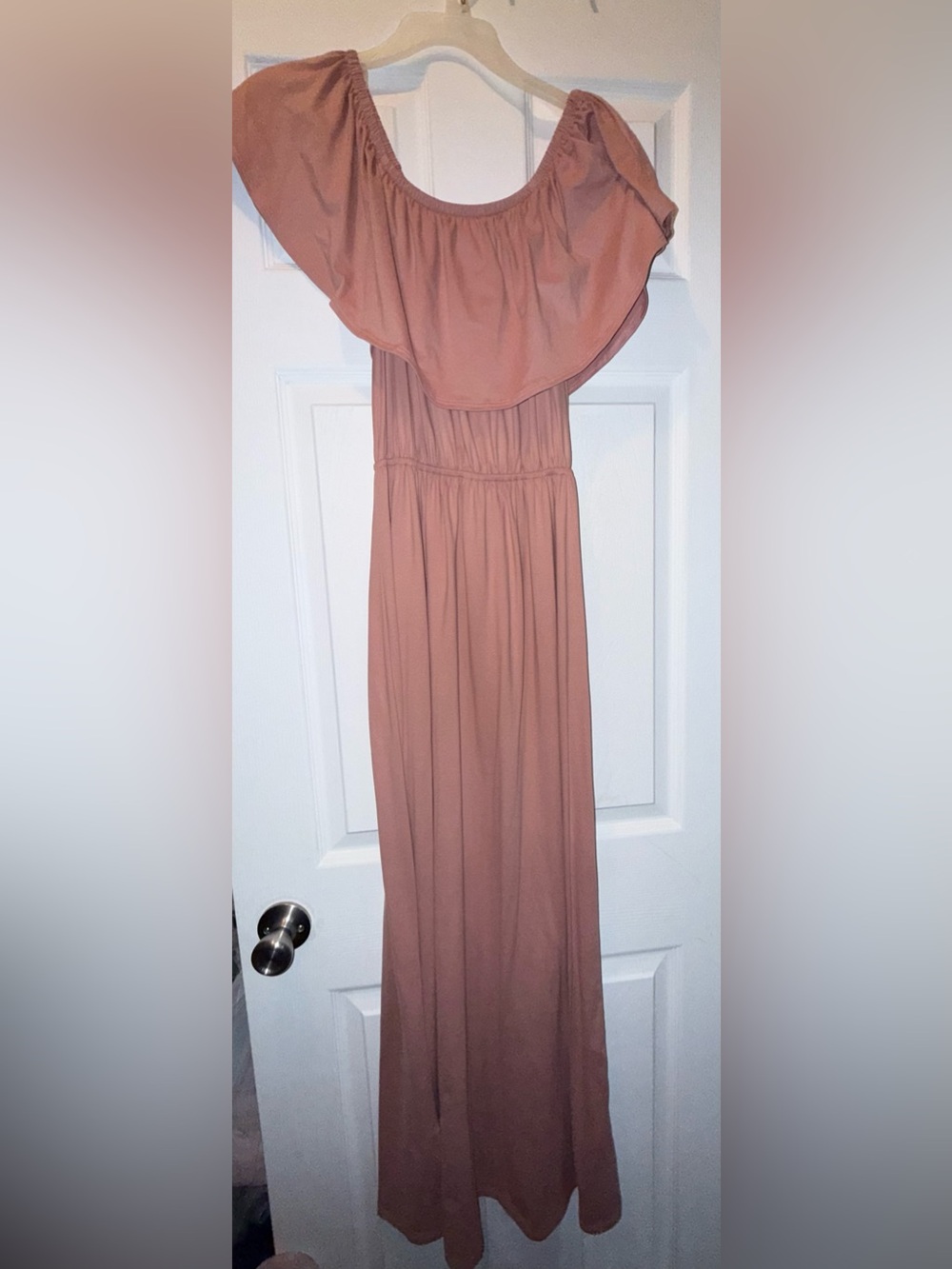 Medium entro Women’s Dusty Rose Off-Shoulder maxi dress